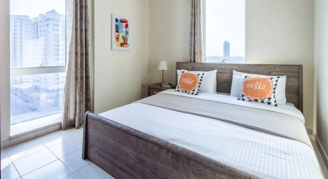 Lovely 1BR in Sports City With Golf Course Views!