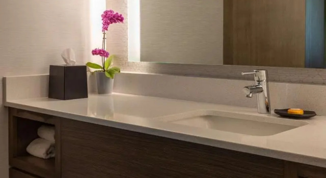 Двухместный номер Standard West Beach Inn, a Coast Hotel