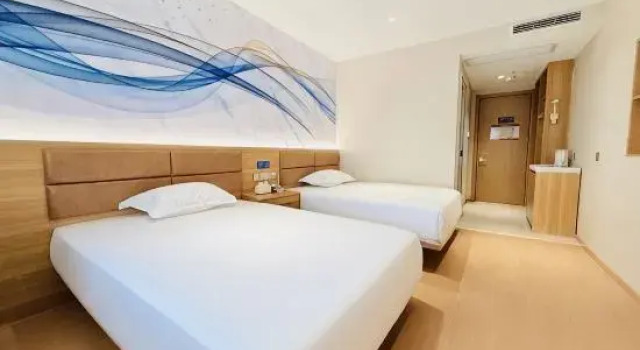 Люкс Moshang Huakai Hotel (Zhushan Taohuayuan Block Branch)