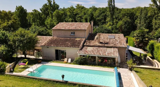 Люкс Deluxe Suite familiale de charme en Provence