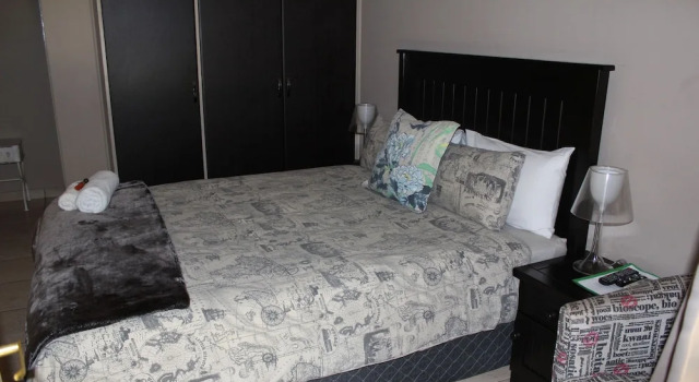 Four Seasons Guesthouses, Book Hotel Lephalale Waterberg