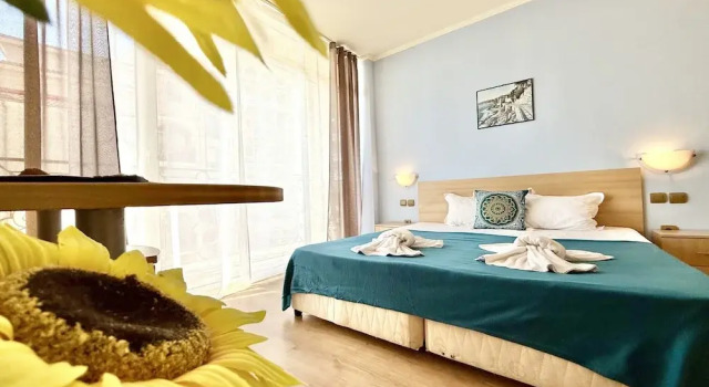 Апартаменты с балконом и с видом на море Menada Andalusia Apartments
