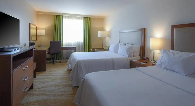 Четырёхместный номер Standard Holiday Inn Express and Suites Celaya by IHG