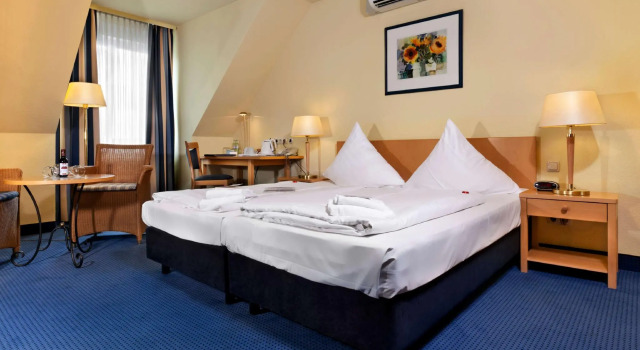Трёхместный номер Standard Tryp by Wyndham Luebeck Aquamarin