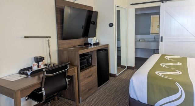 Двухместный номер Standard Quality Inn & Suites Northampton - Amherst