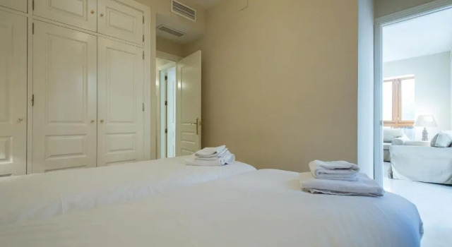 AT apartamentos & VTV Conde de Torrejón 10
