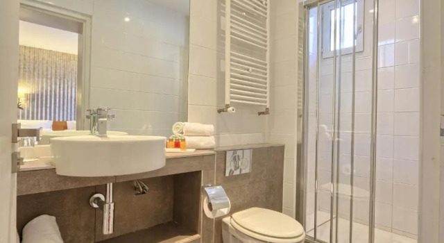 Трёхместный номер Superior Hôtel Mondial