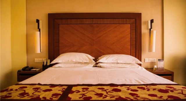 Sanya Yue Hai Hua Dong Seaview Hotel, Book Hotel Sanya Hainan