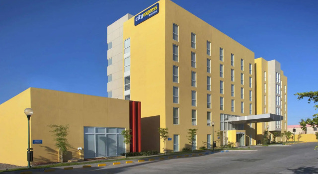 City Express by Marriott Ciudad Obregon, Book Hotel Hotels in Sonora with Parking, Parking