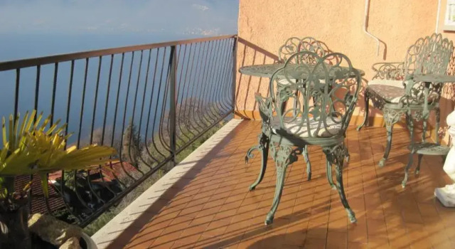 Casa Larissa, Забронировать Апартаменты/квартира Луино Provincia di Varese