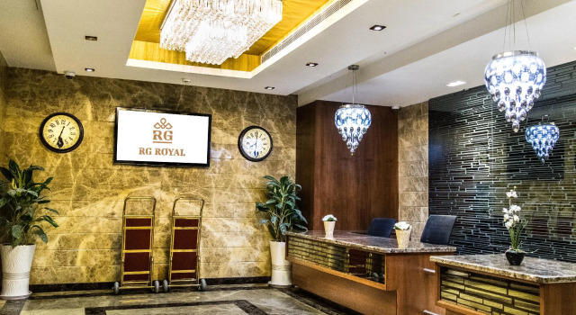 Rg Royal Hotel, Забронировать Отель Отели штата Карнатаки с парковкой, Парковка