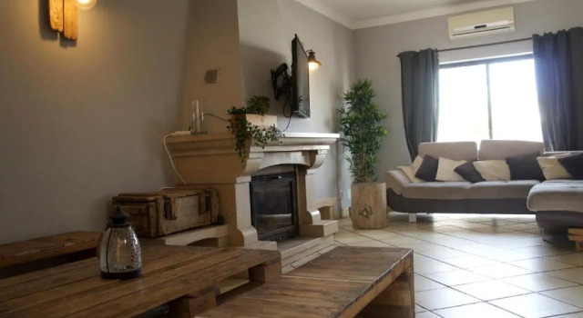 Bura Surfhouse - Hostel