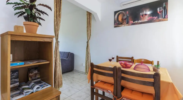 Amazing Apartment in Marcana With Wifi and 1 Bedrooms, Prenota Appartamento Krnicki Porat Istria