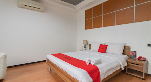 Suite RedDoorz Plus @ Sukamulya Pasteur 2