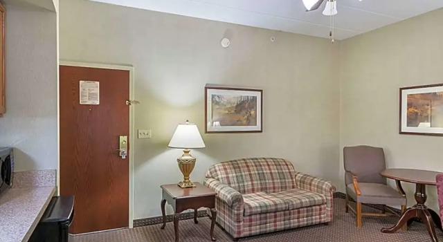 Люкс Quality Inn And Suites Skyways
