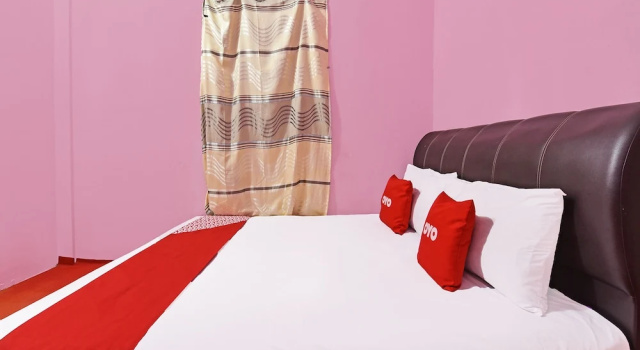 Номер Deluxe OYO 90664 Rabi Hotel