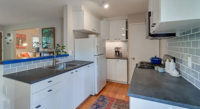 Коттедж Ann Arbor Home w/ Deck, 2 Mi to Michigan Stadium!