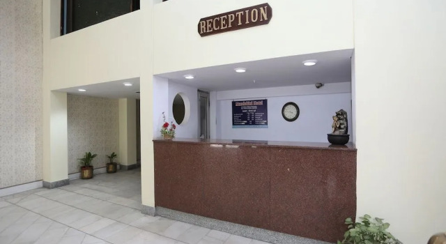 OYO 33385 Hotel Mandakini, Rezervovat Hotel Déhrádún Uttarakhand