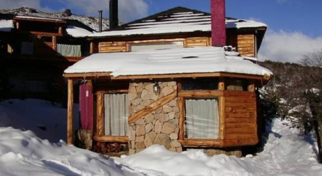 Cabañas La Aurora Boreal, Забронировать Отель Отели Сан-Карлос-де-Барилоче с парковкой, рядом с Горнолыжный курорт Серро-Катедраль, Парковка