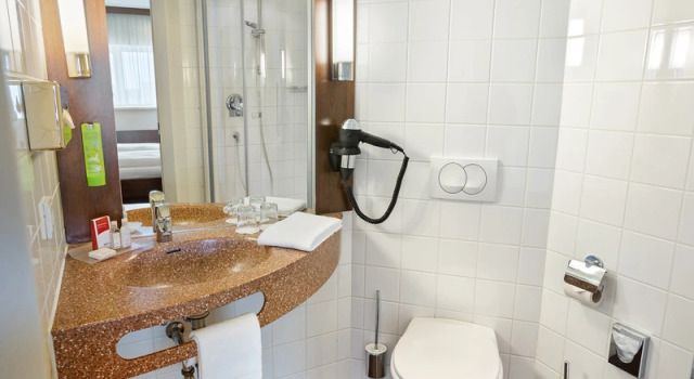 Двухместный номер Standard с балконом Four Points Flex by Sheraton Salzburg Messe