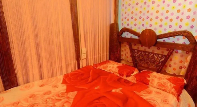 Qianyuanju Hostel, Забронировать Хостел Хостелы Лицзян, рядом с Улица Сквер-стрит Древнего города Даянь, Хостел