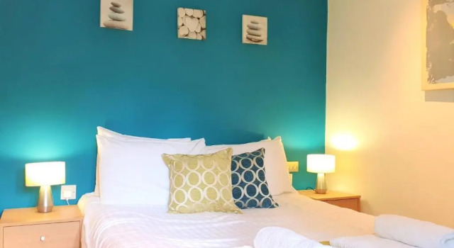 OYO Bath Road Apartments