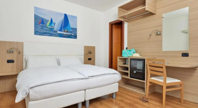 Двухместный номер Standard Beach Hotel Rosa