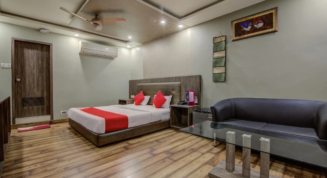 OYO 3511 Crystal Studio, Book Hotel Sakchi 