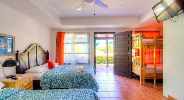 Семейный номер Standard с видом на сад Beach Break Resort