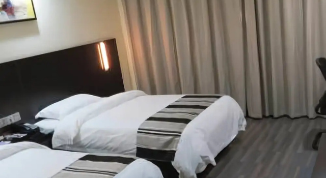 Super 8 Hotel
