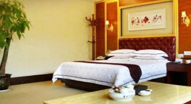 Люкс Deluxe Zhuhai Xinhualian Business Hotel