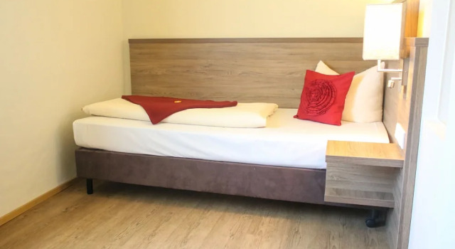 Одноместный номер Economy с видом на город Boutique Hotel zur Post