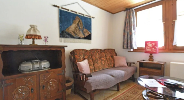 Pretty Apartment With Garden, Terrace, Garden Furniture, BBQ, Prenota Appartamento Hotel a Canton Vallese con parcheggio, Parcheggio