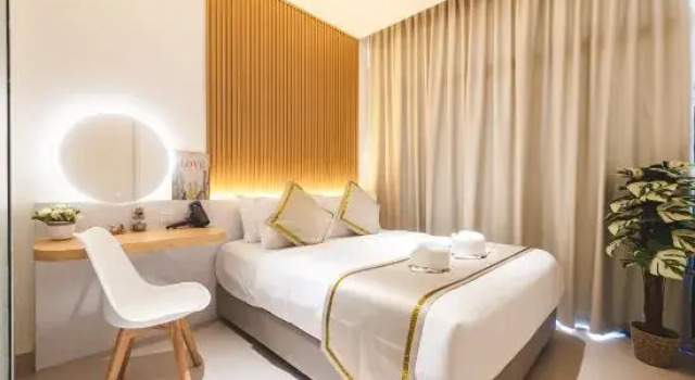Люкс с видом на город Goldenlily Hotel