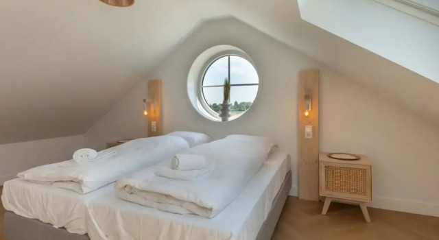 Nice Countryside Home With Garden, Book Hotel Zoutelande 