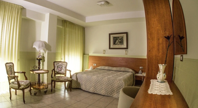 Трёхместный номер Economy Tourist Hotel