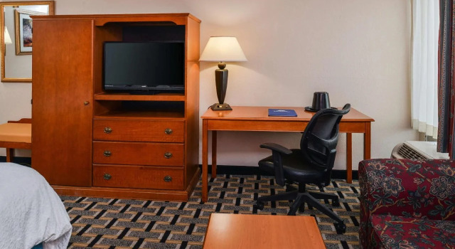 Americas Best Value Inn Moline - Moline, IL, Rezerwuj Hotel Moline 