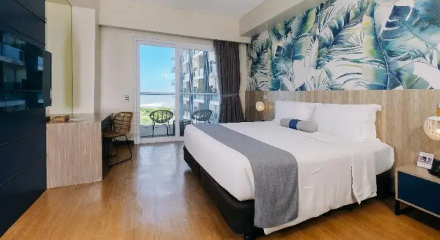 Двухместный номер Standard с балконом и с видом на море Solea Mactan Resort and Waterpark
