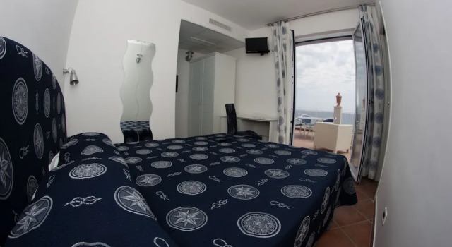 Номер Standard с балконом Yachting Club Mare
