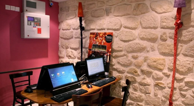 Plug inn Montmartre by Hiphophostels, Reserva ahora Albergue Hoteles baratos en Île-de-France