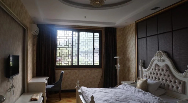 Dadongshan Holiday Inn, Book Hotel Hoteller i Xuzhou med parkering, Parkering