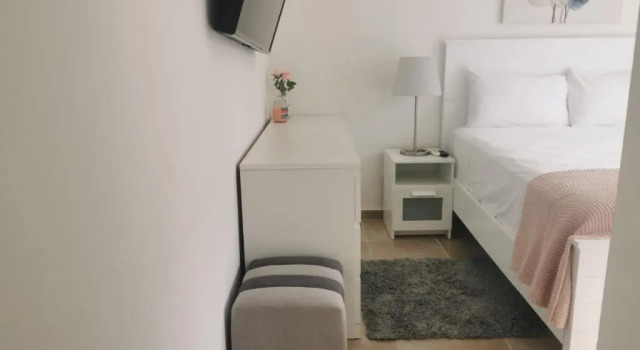 Апартаменты Beautiful stylish apartment near the beach