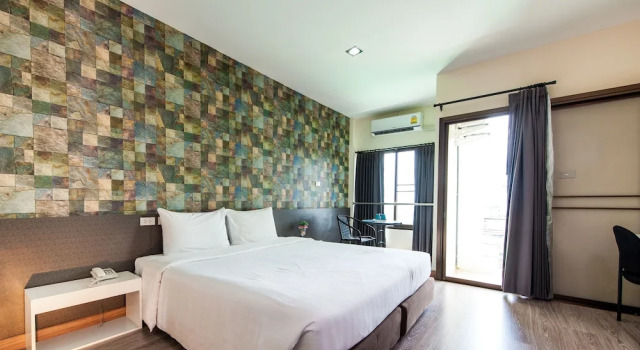 Номер Superior с балконом Prajaktra City Hostel