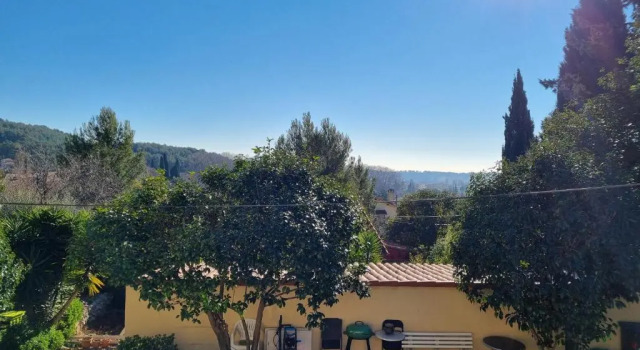 Апартаменты Appartement douillet avec piscine
