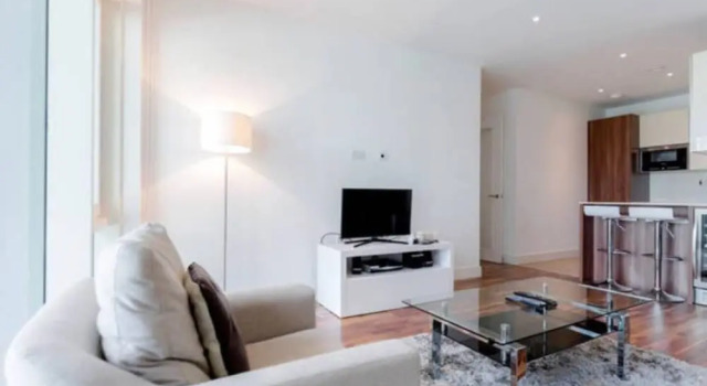 Апартаменты Battersea Reach Luxury Apartments