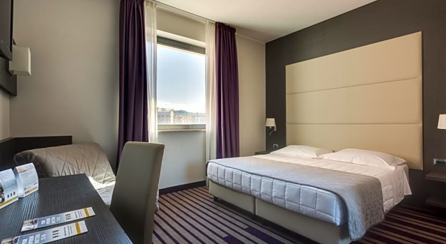Трёхместный номер Standard Quality Hotel Green Palace