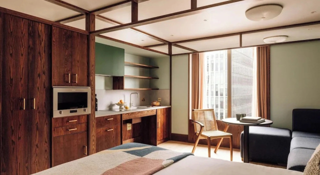 Полулюкс Locke London Canary Wharf