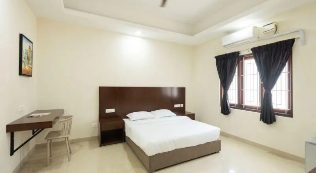 Люкс с 2 комнатами Mayfair Service Apartments