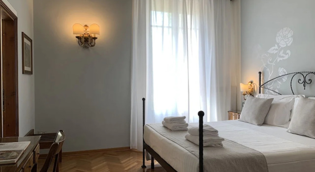 Номер Classic с балконом Hotel David