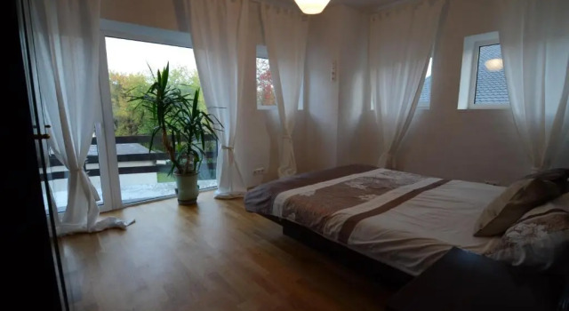 Vilnius Luxury Apartment 1, Book Apartment Verkiai Vilnius, near Vilnius St Trinity Trinapolis Church